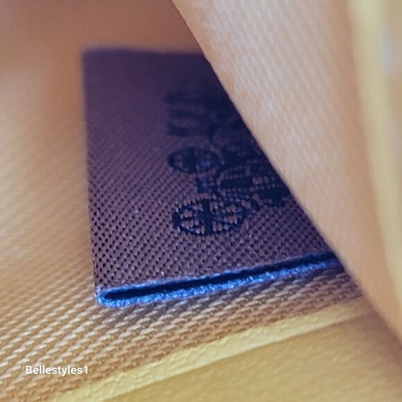 COACH Tabby Smooth Leather Medium Bifold Wallet – Canary color - Picture 15 of 16